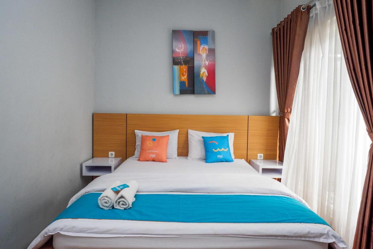 Sans Hotel Absari Yogyakarta Jarakan Extérieur photo